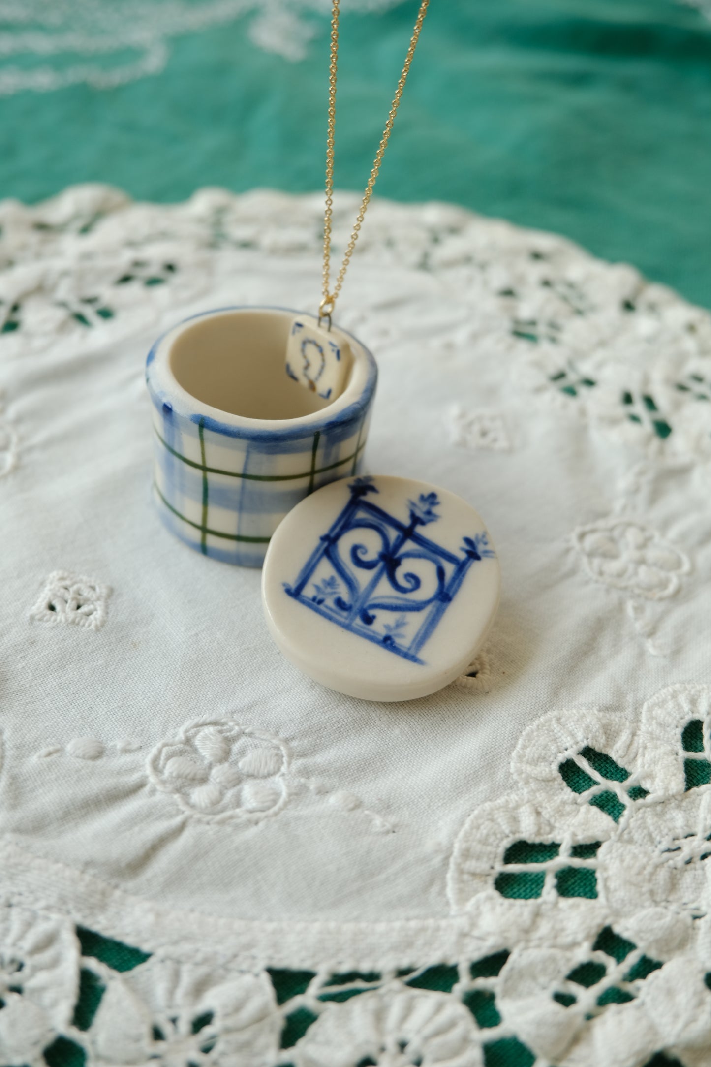 Queen’s Gate Jewelry Box