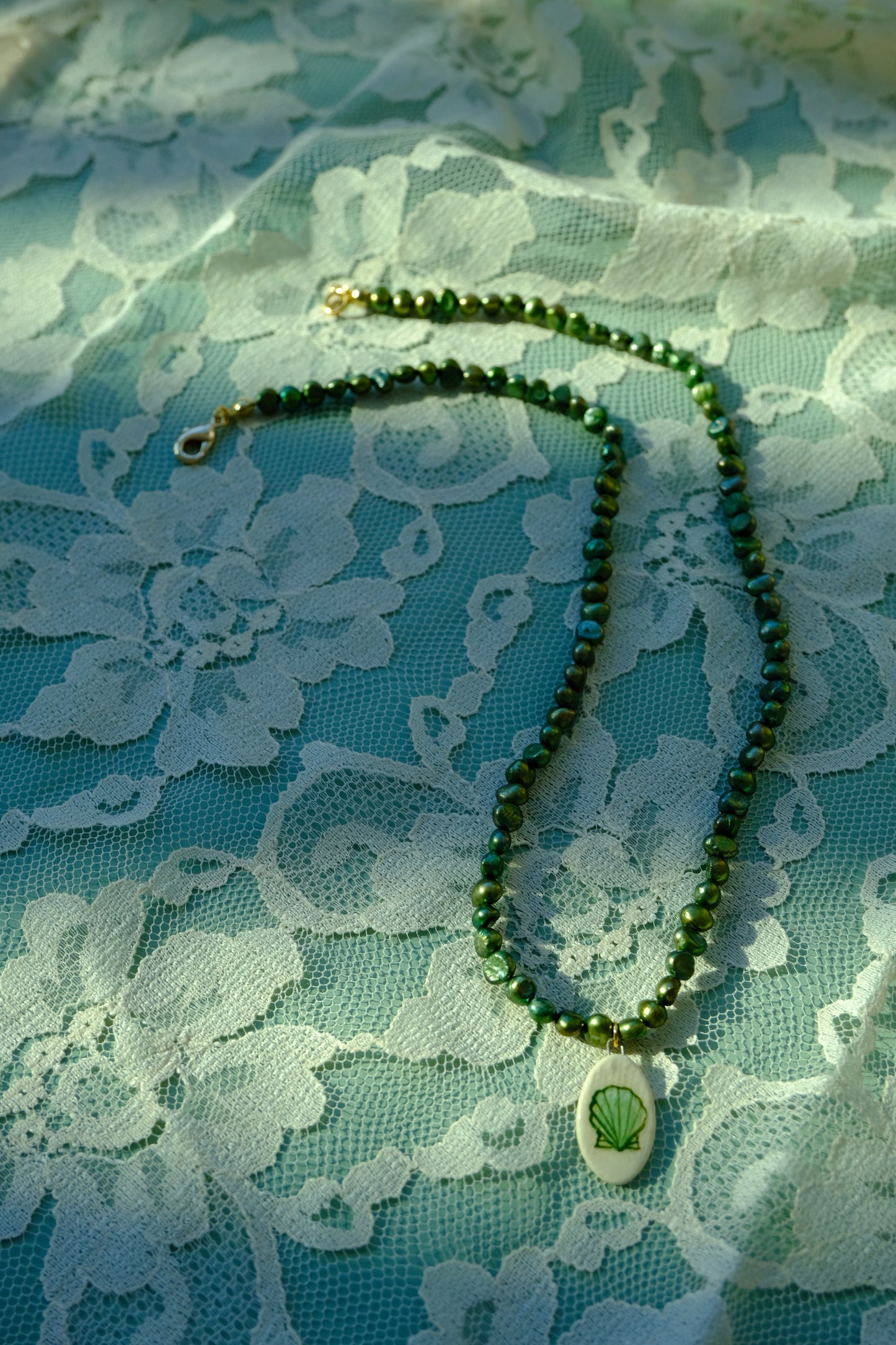 Green Seashell Pearl Necklace