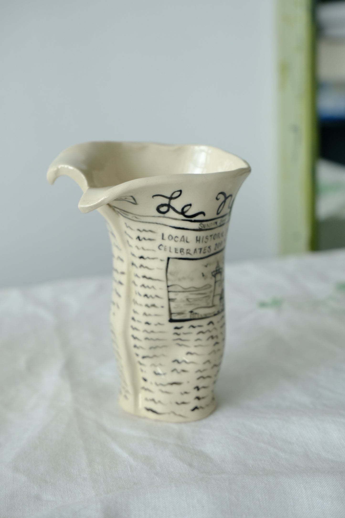 Le News Mini Vase