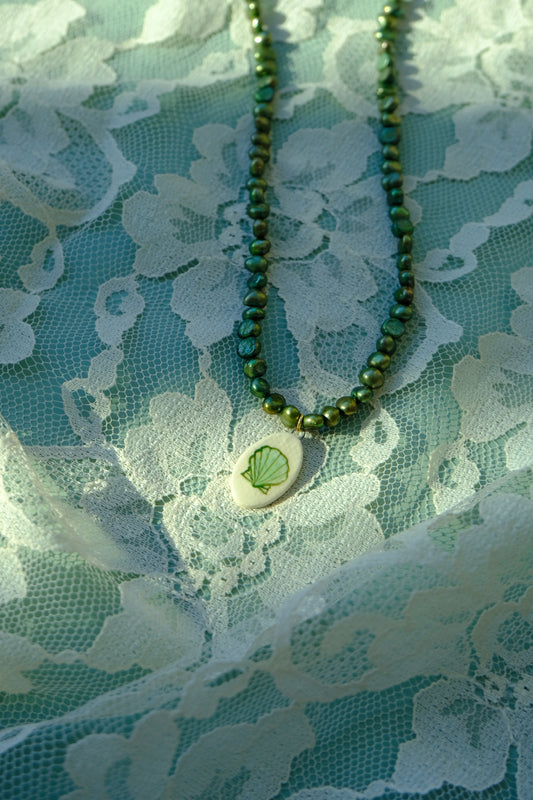 Green Seashell Pearl Necklace