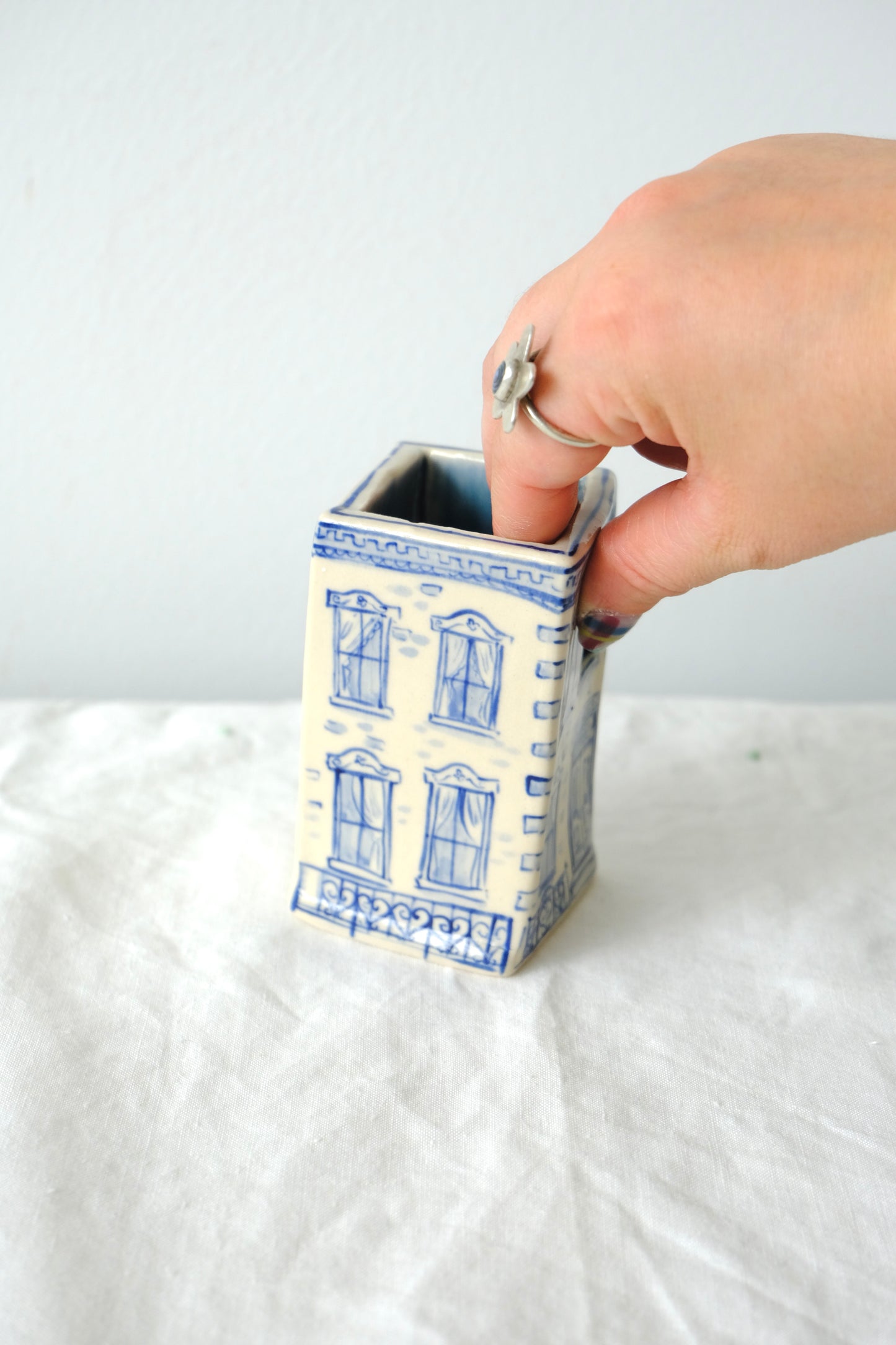 Mini Apartment Vase