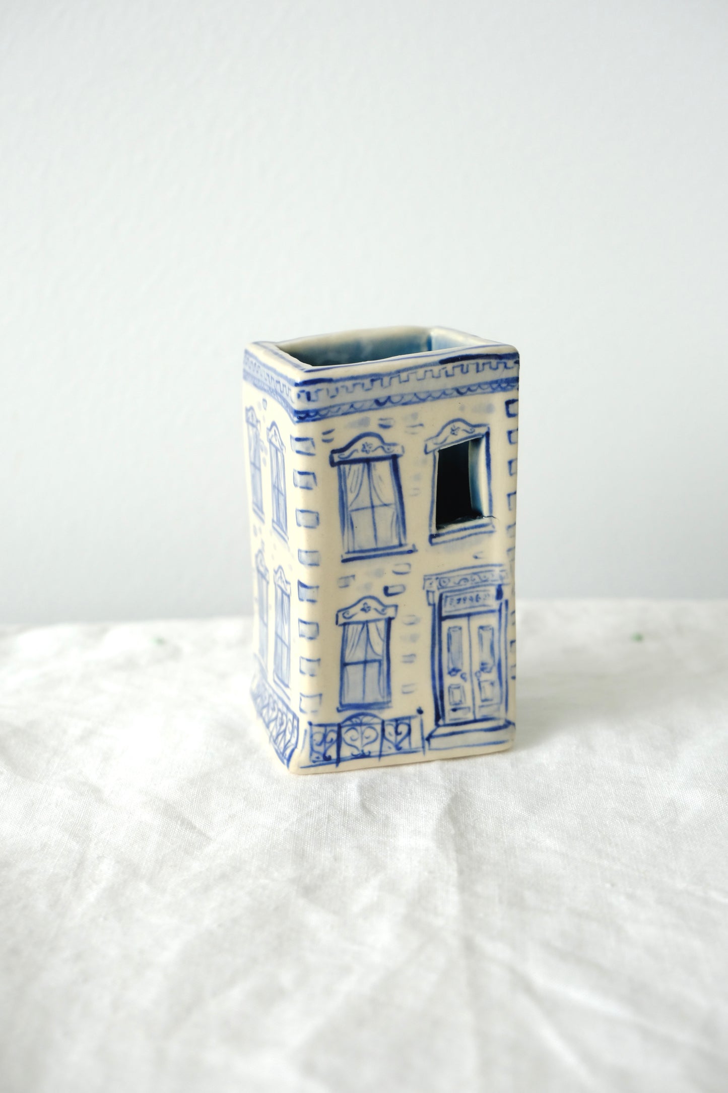 Mini Apartment Vase