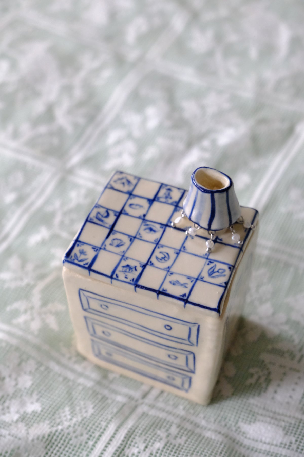 Lamp on the Table Box