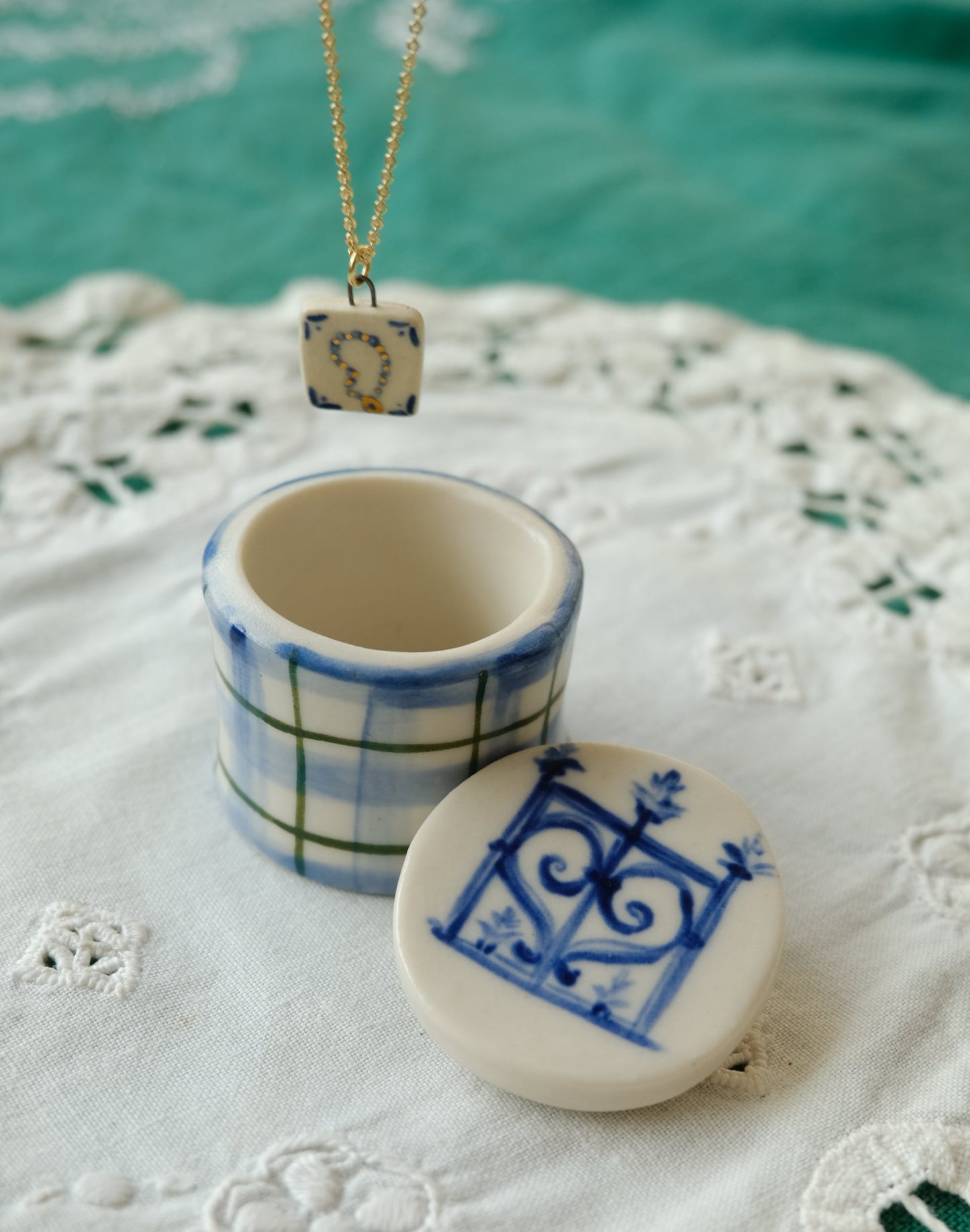 Queen’s Gate Jewelry Box
