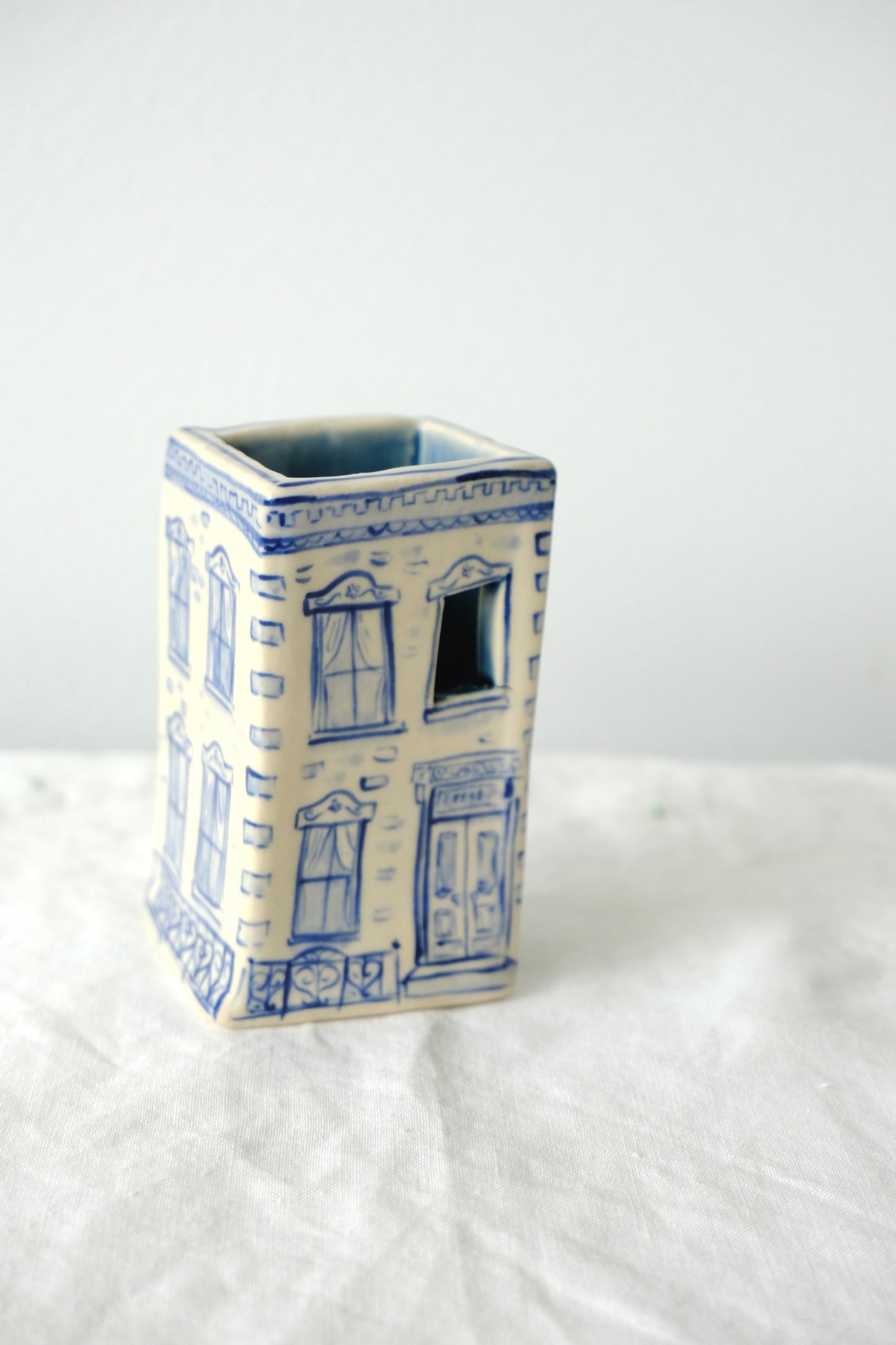 Mini Apartment Vase