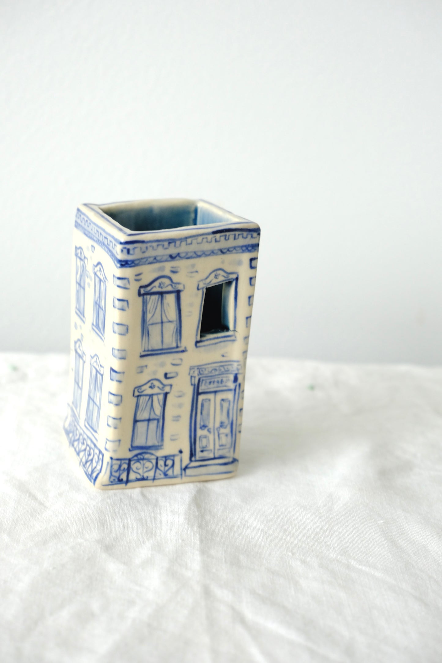 Mini Apartment Vase