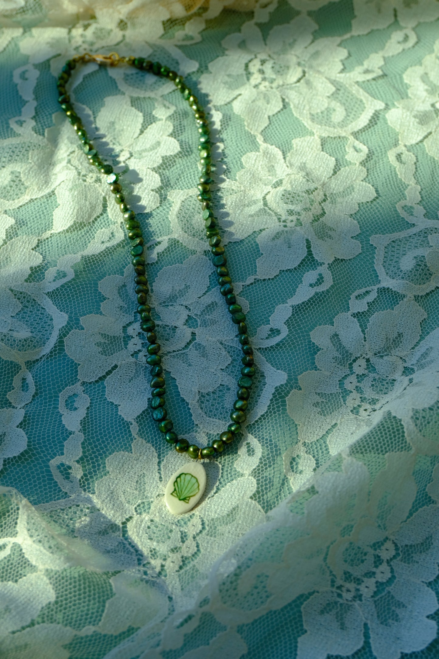 Green Seashell Pearl Necklace